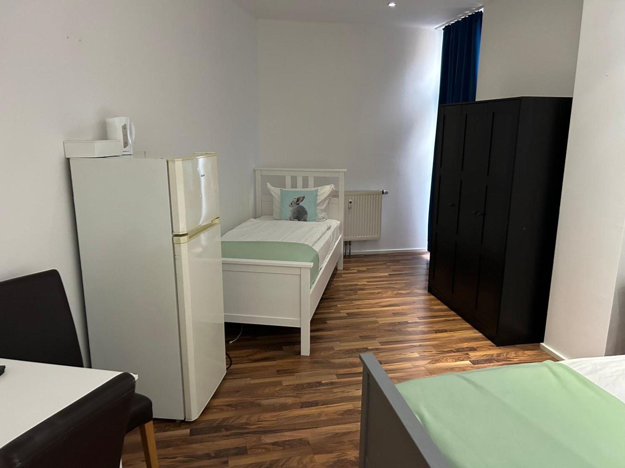Pension Baku Fürth Екстериор снимка